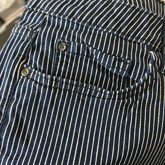 Lee Striped Mid Rise Shorts - Picture 4 of 7